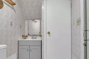 179-11 Eveleth Rd, Jamaica, NY 11434 - Photo 5