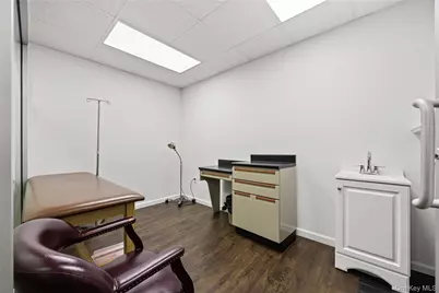 148-09 Northern Boulevard #1K, Flushing, NY 11354 - Photo 9