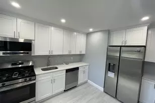 73-10 Springfield Blvd, Bayside, NY 11364 - Photo 15