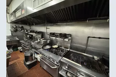 4729 Vernon Boulevard, Long Island City, NY 11101 - Photo 7