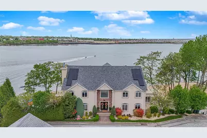 30 Aviva Court, New York, NY 10307 - Photo 1