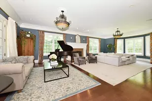 1616 Stewart Ln, Syosset, NY 11791 - Photo 11