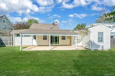 95 Lantern Road, Hicksville, NY 11801 - Photo 33