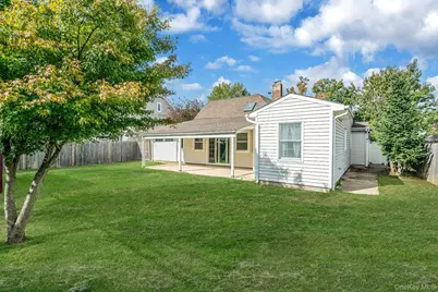 95 Lantern Road, Hicksville, NY 11801 - Photo 35