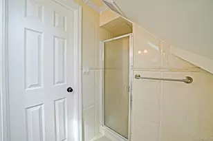 95 Lantern Rd, Hicksville, NY 11801 - Photo 27