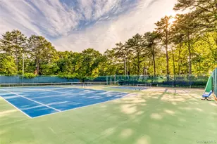 269 Brettonwoods Dr, Coram, NY 11727 - Photo 31