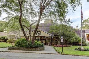 269 Brettonwoods Dr, Coram, NY 11727 - Photo 35