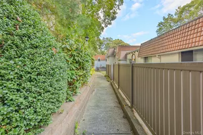 269 Brettonwoods Drive #269, Coram, NY 11727 - Photo 25