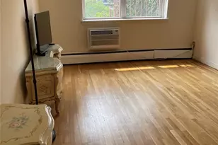 1 Wooleys Ln, Great Neck, NY 11023 - Photo 17