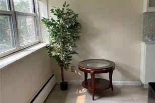 1 Wooleys Ln, Great Neck, NY 11023 - Photo 15