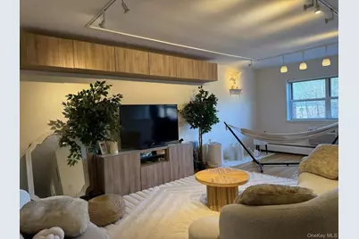 1 Wooleys Lane #2B, Great Neck, NY 11023 - Photo 7