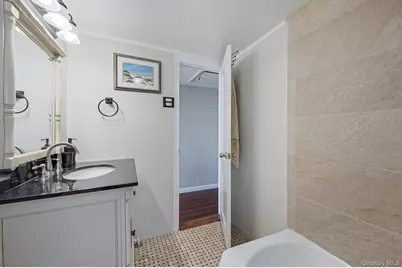 87 E Shore Drive, Babylon, NY 11702 - Photo 27