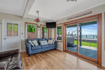 87 E Shore Drive, Babylon, NY 11702 - Photo 17