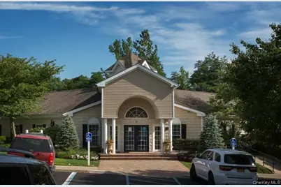 2006 Vista View Drive #2006, Farmingville, NY 11738 - Photo 3