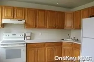 23 Park Ave, Lawrence, NY 11559 - Photo 5