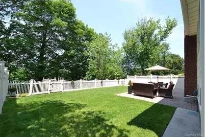 137 Iceland Drive, South Huntington, NY 11746 - Photo 15