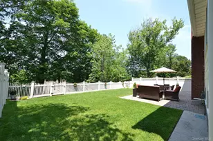 137 Iceland Dr, South Huntington, NY 11746 - Photo 15