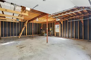 22 Old Trail Rd, Water Mill, NY 11976 - Photo 33