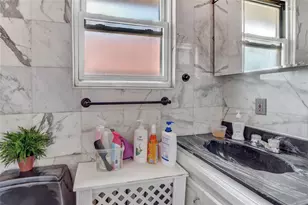 146-29 33rd Ave, Flushing, NY 11354 - Photo 23