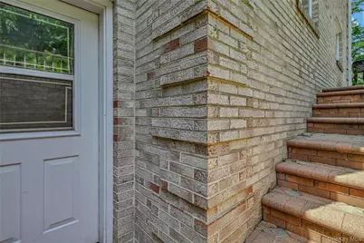 1537 Laurel Hollow Road, Syosset, NY 11791 - Photo 33