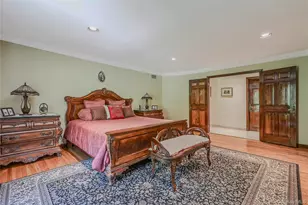 1537 Laurel Hollow Rd, Syosset, NY 11791 - Photo 23