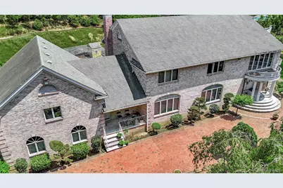 1537 Laurel Hollow Road, Syosset, NY 11791 - Photo 1