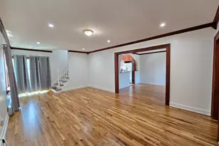 76-10 174th St, Fresh Meadows, NY 11366 - Photo 5