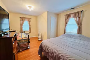 945 Swinton Ave, Bronx, NY 10465 - Photo 27