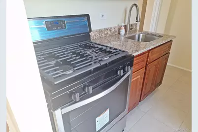 3475 Greystone Avenue #7E, Bronx, NY 10463 - Photo 11