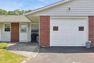 96 Enfield Ct, Ridge, NY 11961 - Photo 3