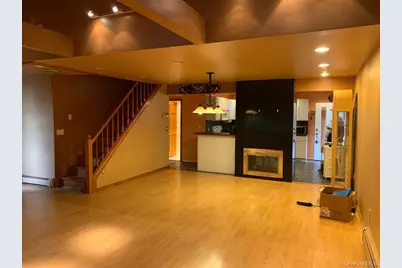 231 Willowood Drive, Wantagh, NY 11793 - Photo 5