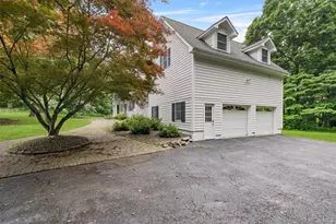 16 Apple Summit Ln, Lagrangeville, NY 12540 - Photo 7