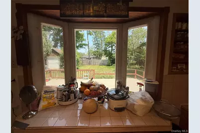 1016 Howells Road, Bay Shore, NY 11706 - Photo 5