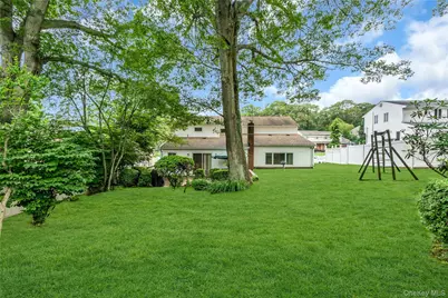 185 Harvard Drive, Plainview, NY 11803 - Photo 27