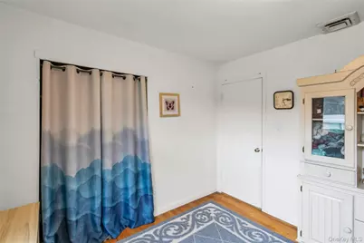 185 Harvard Drive, Plainview, NY 11803 - Photo 23