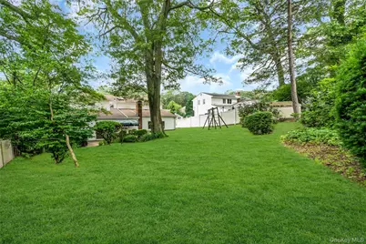 185 Harvard Drive, Plainview, NY 11803 - Photo 29