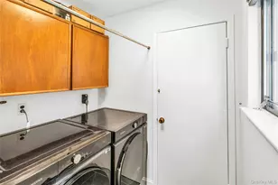 185 Harvard Dr, Plainview, NY 11803 - Photo 15