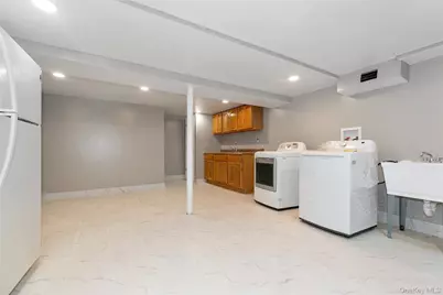 28 Brookdale Road, Glen Cove, NY 11542 - Photo 29