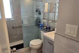 734 Dauntless Pkwy, Elmont, NY 11003 - Photo 15