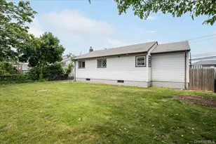 138 Davison Ave, Oceanside, NY 11572 - Photo 11