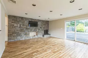 21 Tulipwood Dr, Commack, NY 11725 - Photo 9