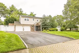 21 Tulipwood Dr, Commack, NY 11725 - Photo 3