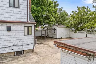 130-10 161st St, Jamaica, NY 11434 - Photo 5