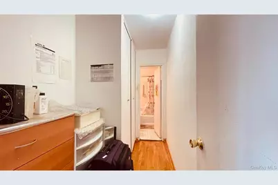 142-05 Roosevelt Avenue #721, Flushing, NY 11354 - Photo 5