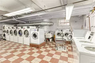 67-66 108th St, Forest Hills, NY 11375 - Photo 29