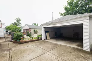 40-29 201st St, Bayside, NY 11361 - Photo 3