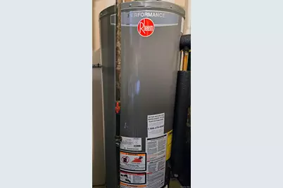 1056 E Arthur Street, Uniondale, NY 11553 - Photo 17