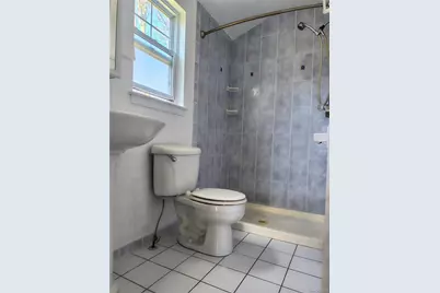 1056 E Arthur Street, Uniondale, NY 11553 - Photo 15