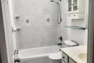 1056 E Arthur St, Uniondale, NY 11553 - Photo 11