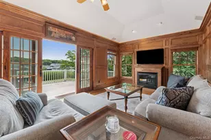 40 Overlook Dr, Aquebogue, NY 11931 - Photo 9